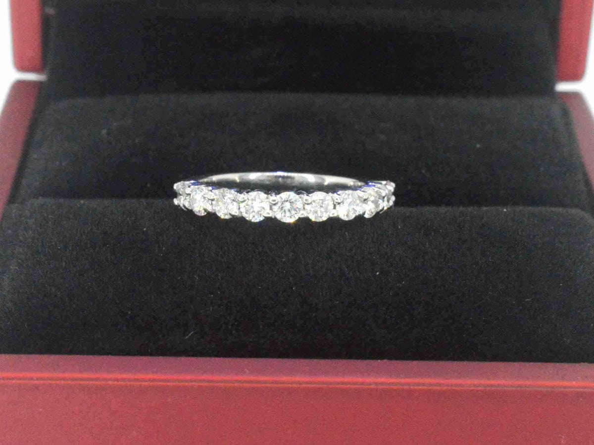 Gouden half-alliance ring van 18 karaat met 10 briljant geslepen natuurlijke diamanten