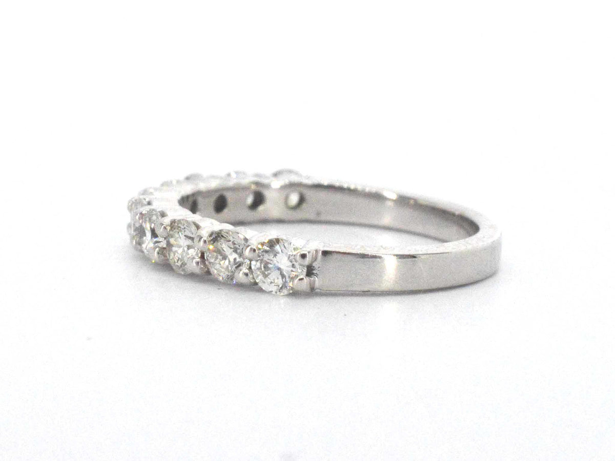 Gouden half-alliance ring van 18 karaat met 10 briljant geslepen natuurlijke diamanten